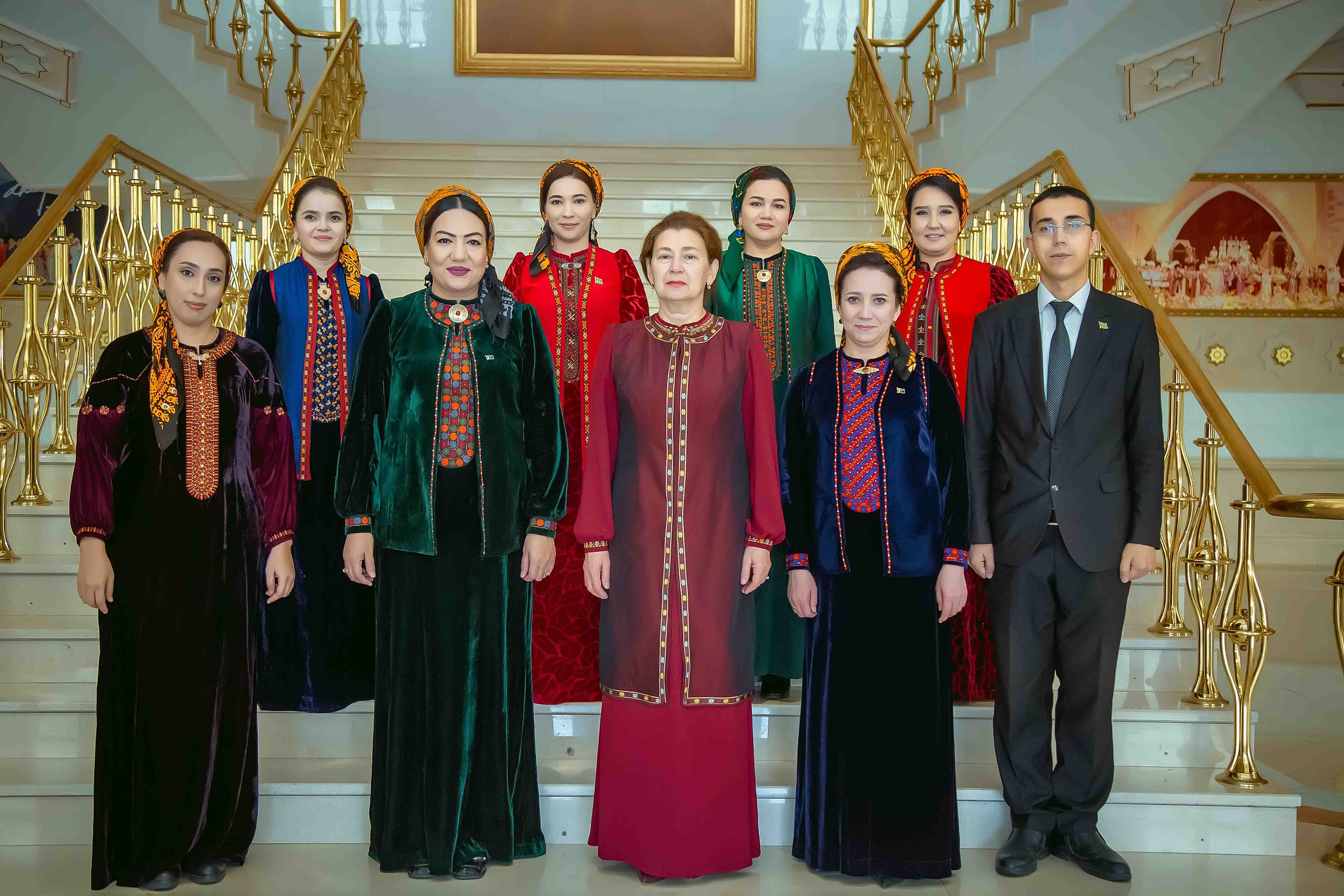 Sazyň taryhy we nazarýeti bölümi